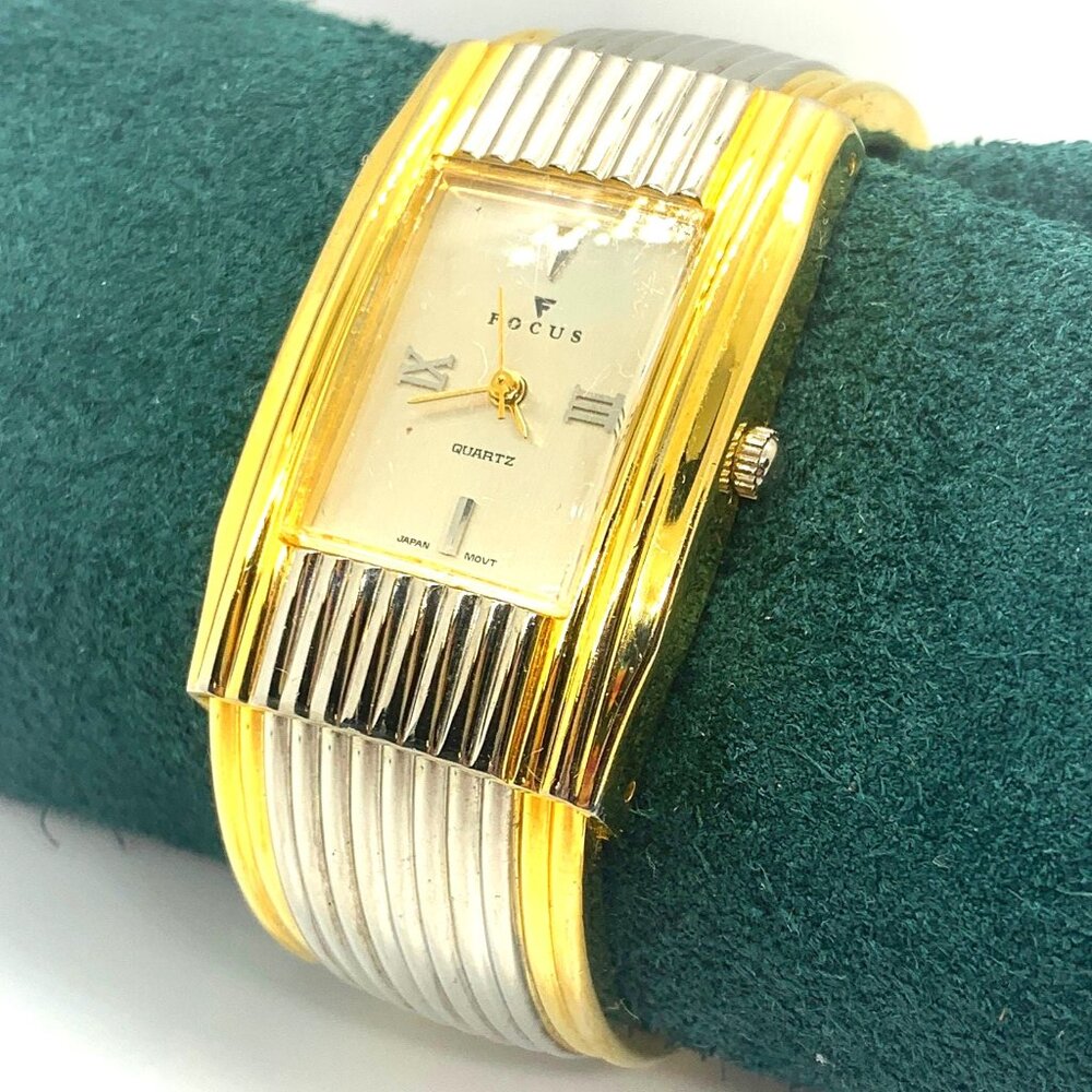 Focus Ridged Silver/Gold Tone Ladies Bracelet Bangle Cuff Watch New Battery!